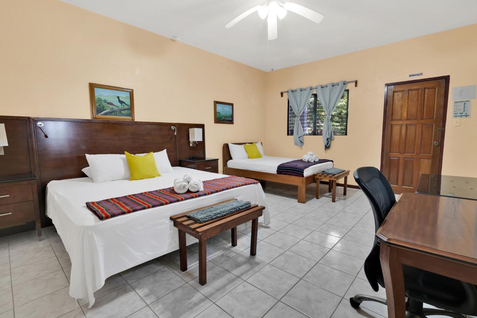 Santa Elena Drift Inn Cayo מראה חיצוני תמונה